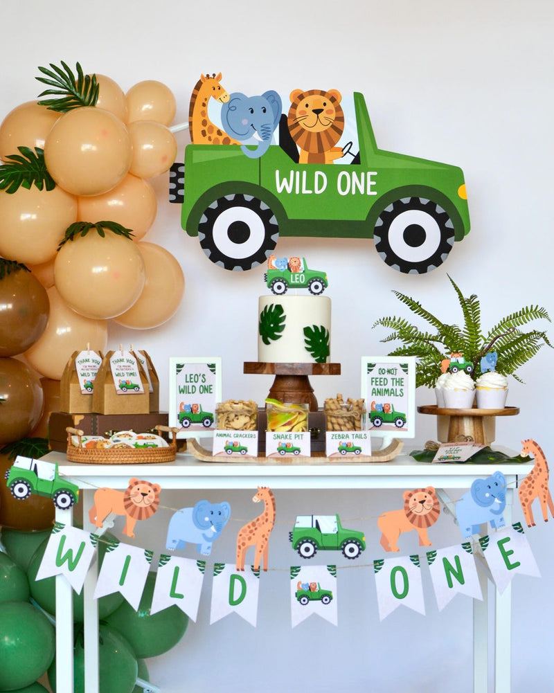 Personalized Safari Birthday Sign - full party table with jeep cutout