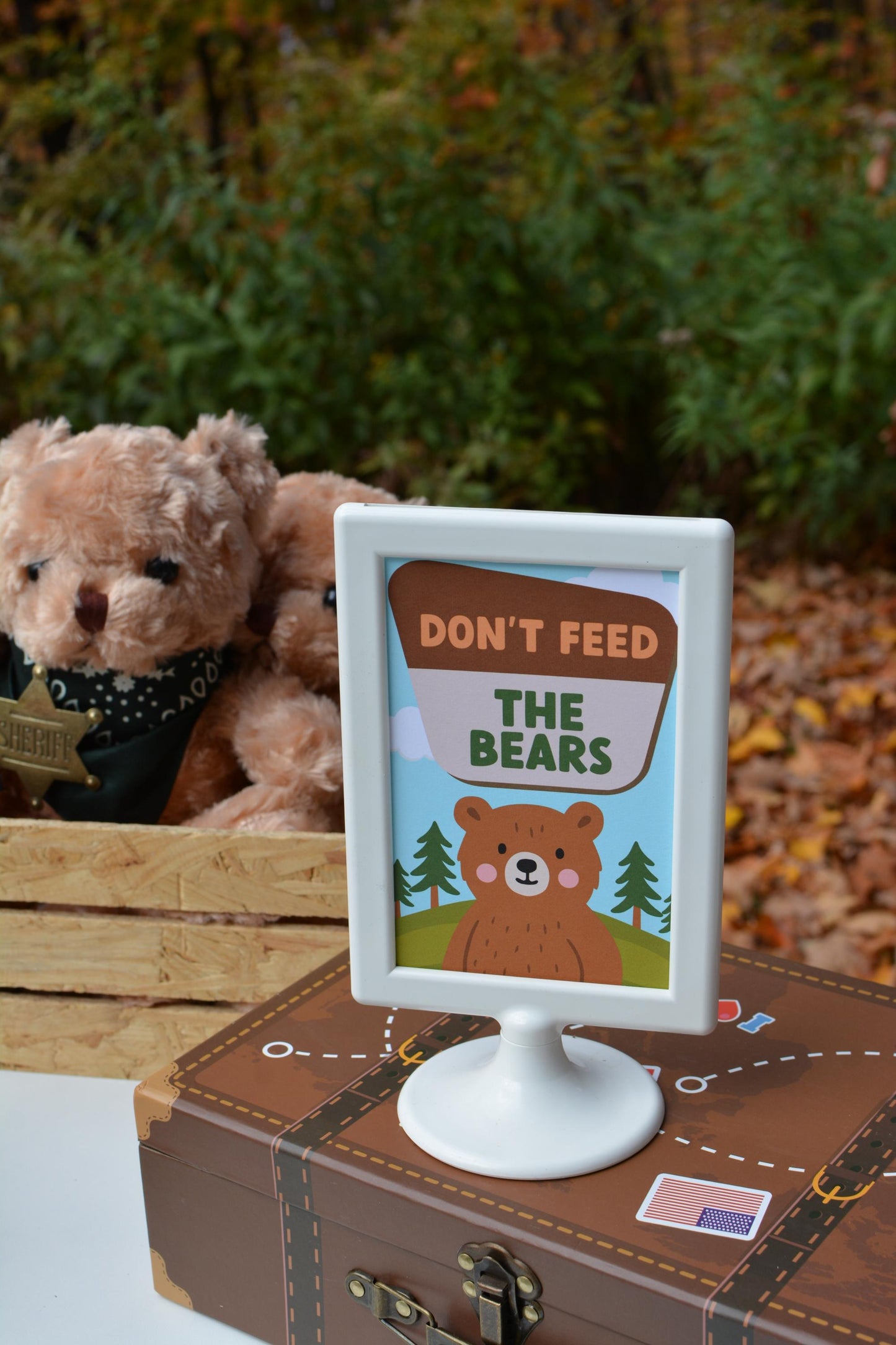 Don't Feed the Bears Camper Party Sign