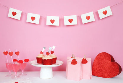 Valentine's Heart Straws - full party table with cupcakes